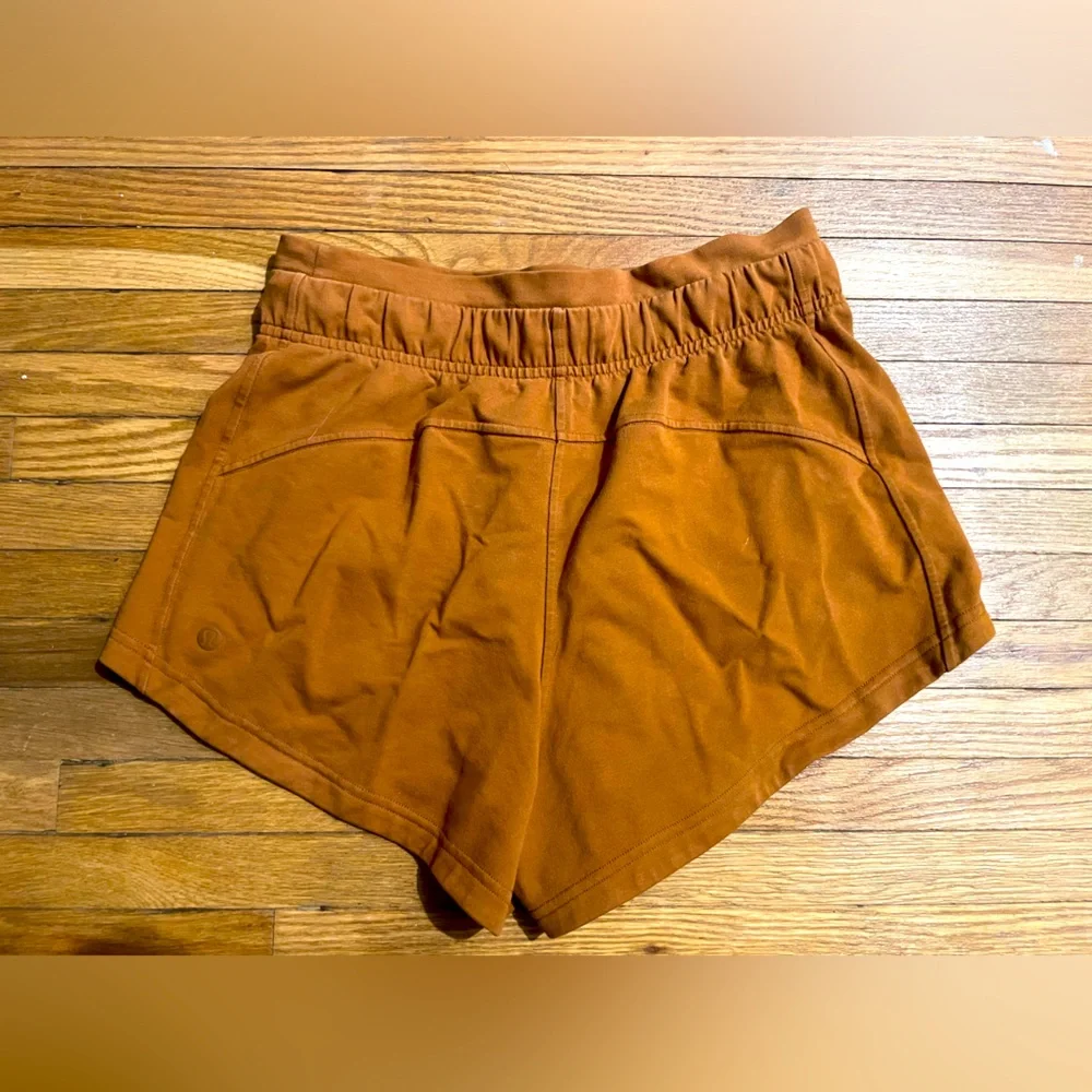 Lululemon Inner Glow 3in Shorts 🍋 - Picture 4 of 7